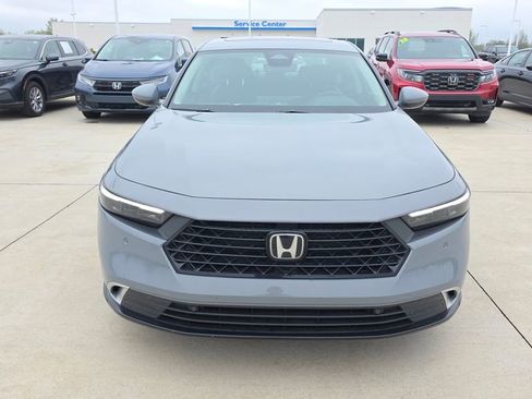 Used 2025 Honda Accord Touring image 8