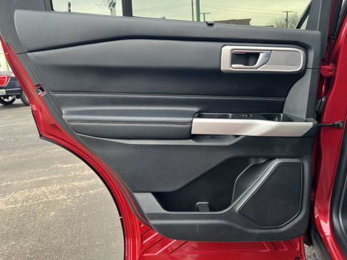 Used 2021 Ford Explorer Limited w/ Equipment Group 301A image 19