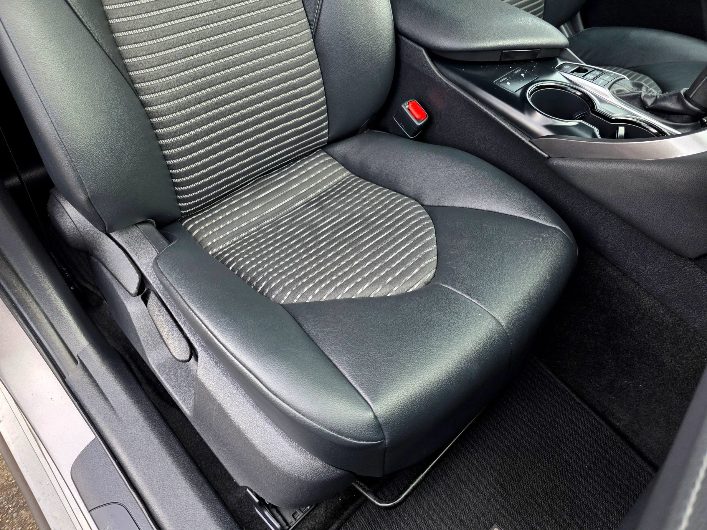 Used 2019 Toyota Camry SE w/ Audio Package FWD image 50