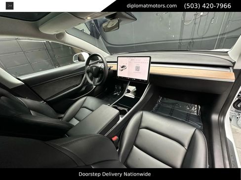 Used 2020 Tesla Model 3 Standard Range Plus RWD image 19