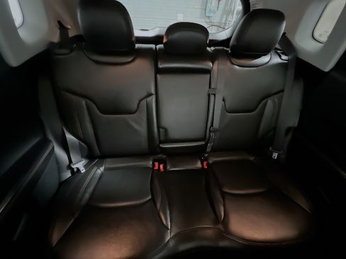 Used 2021 Jeep Compass Limited image 33