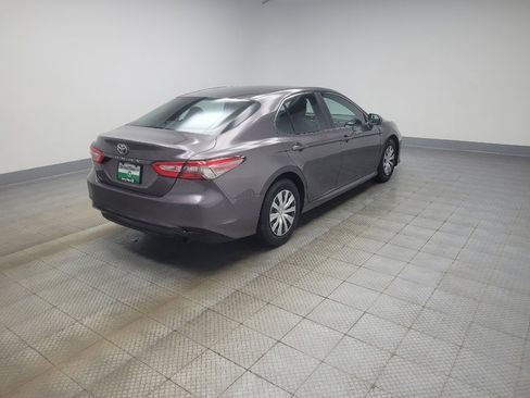 Used 2018 Toyota Camry FWD image 10