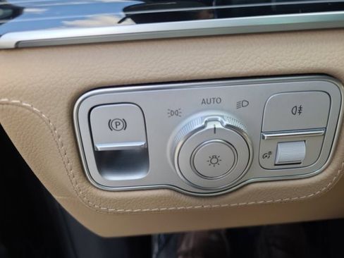 Used 2024 Mercedes-Benz GLE 350 4MATIC image 28