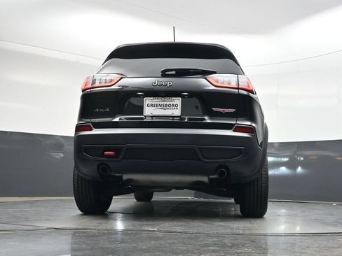 Used 2021 Jeep Cherokee Trailhawk AWD/4WD image 43