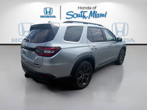New 2026 Honda Pilot Sport image 7
