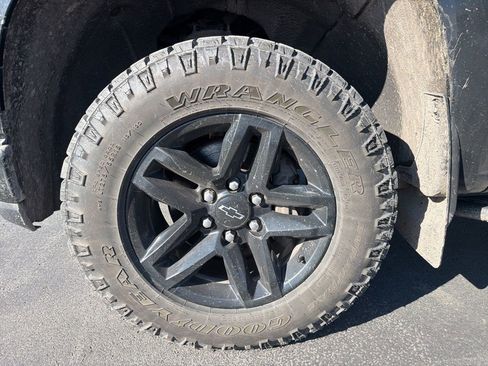 Used 2020 Chevrolet Silverado 1500 LT Trail Boss image 24