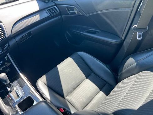 Used 2016 Honda Accord Sport image 12