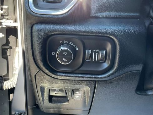 Used 2021 RAM 1500 Laramie AWD/4WD image 27