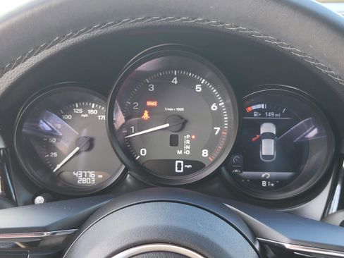 Used 2023 Porsche Macan AWD/4WD image 58