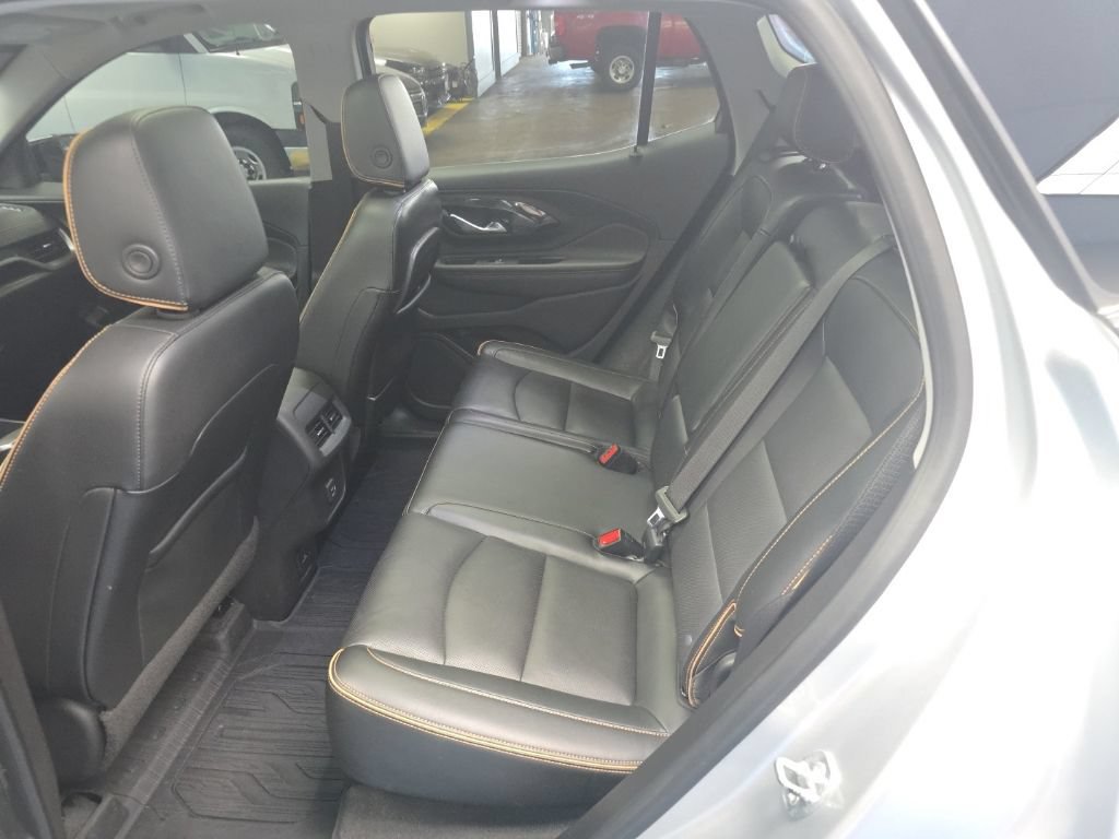 Certified 2022 GMC Terrain AT4 w/ Infotainment Package II AWD/4WD image 15