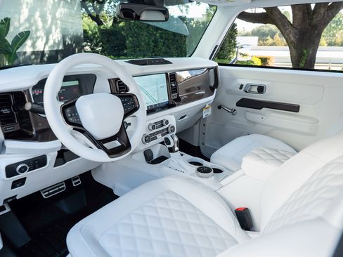 Used 2024 Ford Bronco Black Diamond image 26