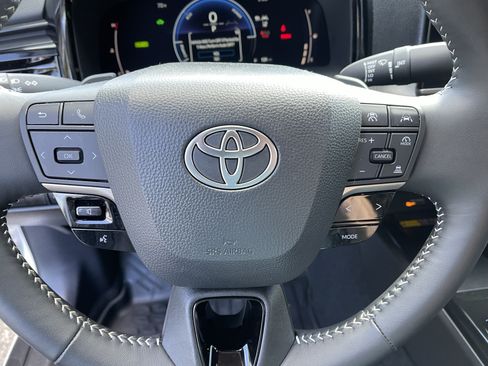 Certified 2025 Toyota Camry SE w/ Convenience Package FWD image 18