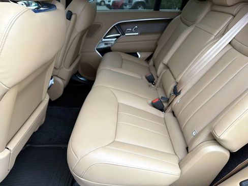 New 2026 Land Rover Range Rover Long Wheelbase SE AWD/4WD image 13