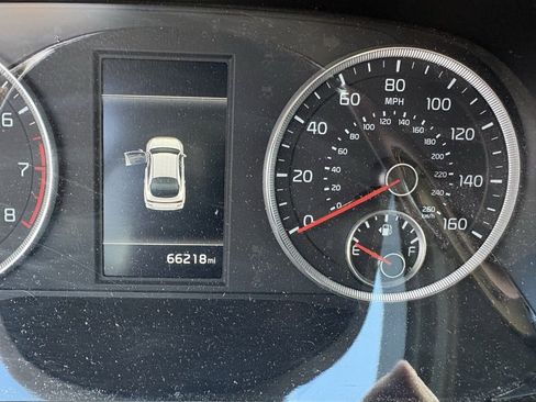 Used 2022 Kia K5 LXS image 11