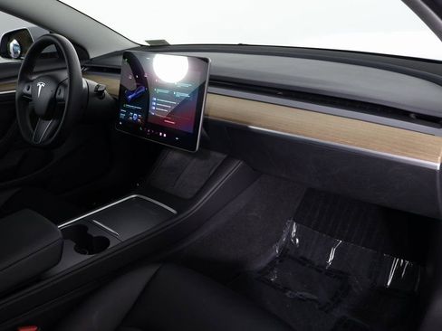Used 2023 Tesla Model 3 Standard Range RWD image 9