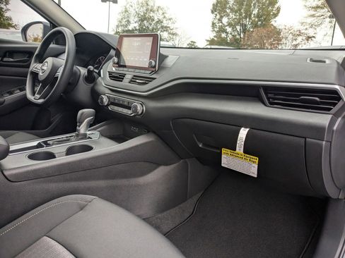 New 2025 Nissan Altima 2.5 S image 41