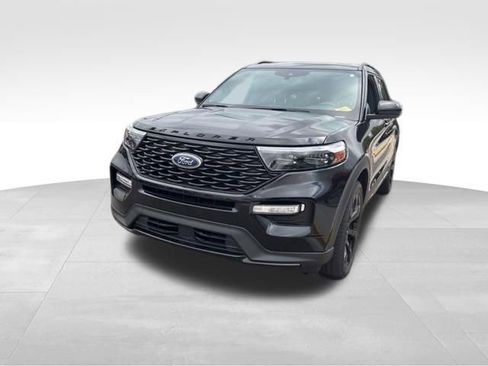 Used 2024 Ford Explorer ST-Line w/ Class IV Trailer Tow Package AWD/4WD image 1