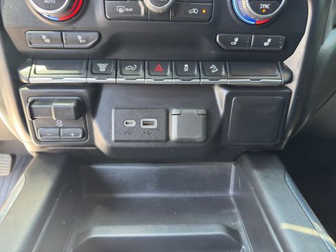Used 2022 Chevrolet Silverado 2500 LT w/ Convenience Package AWD/4WD image 16