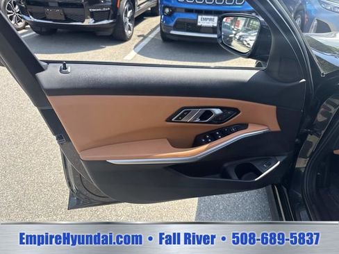 Used 2023 BMW 330i xDrive Sedan w/ Driving Assistance Package AWD/4WD image 17