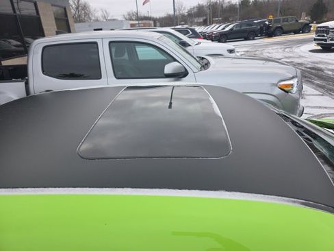 Used 2023 Dodge Challenger R/T w/ T/A Package image 7