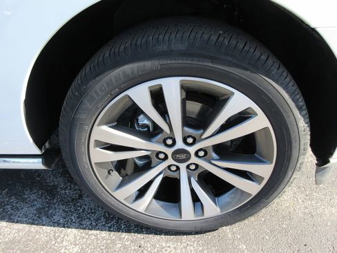 Used 2021 Ford Expedition Max Platinum image 9