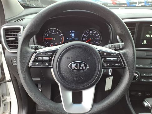 Used 2020 Kia Sportage LX image 19