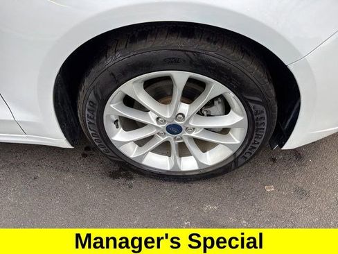 Used 2019 Ford Fusion SE image 44