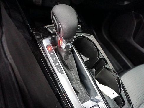 Used 2024 Chevrolet Trax LT w/ Driver Confidence Package image 17