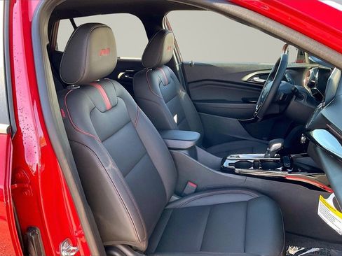 New 2026 Chevrolet Trax RS w/ Sunroof Package image 11