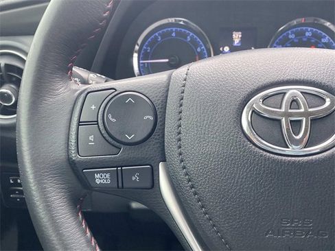Used 2017 Toyota Corolla SE 50th Anniversary image 32