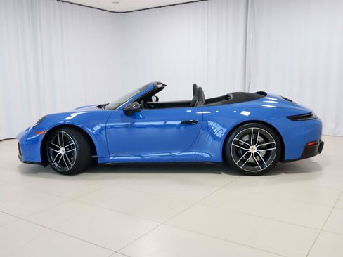 Used 2025 Porsche 911 Carrera 4 GTS AWD/4WD image 2