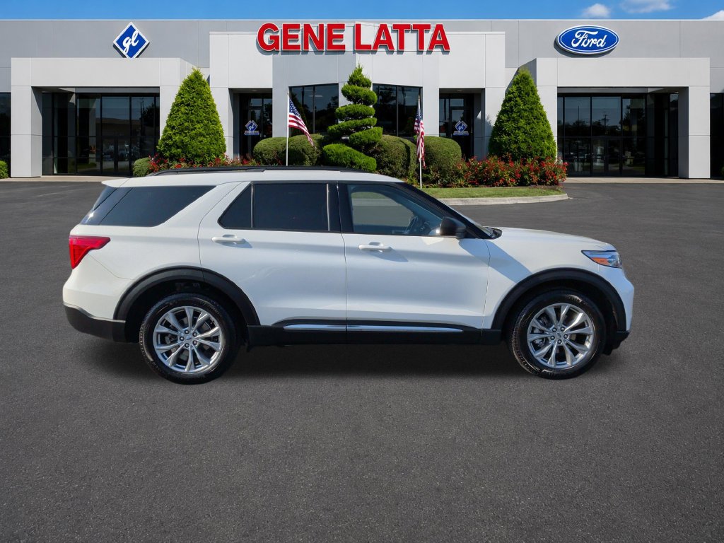 Certified 2023 Ford Explorer XLT w/ Equipment Group 202A AWD/4WD image 8