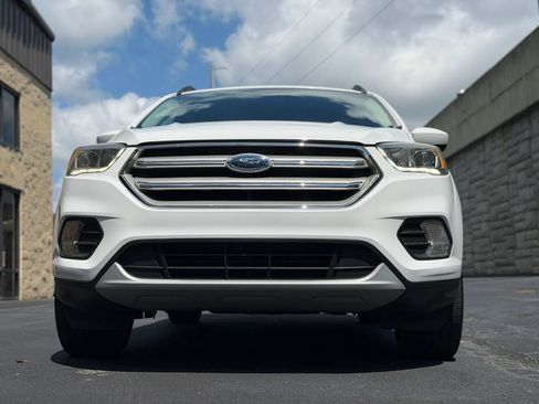 Used 2017 Ford Escape SE w/ Equipment Group 201A AWD/4WD image 37