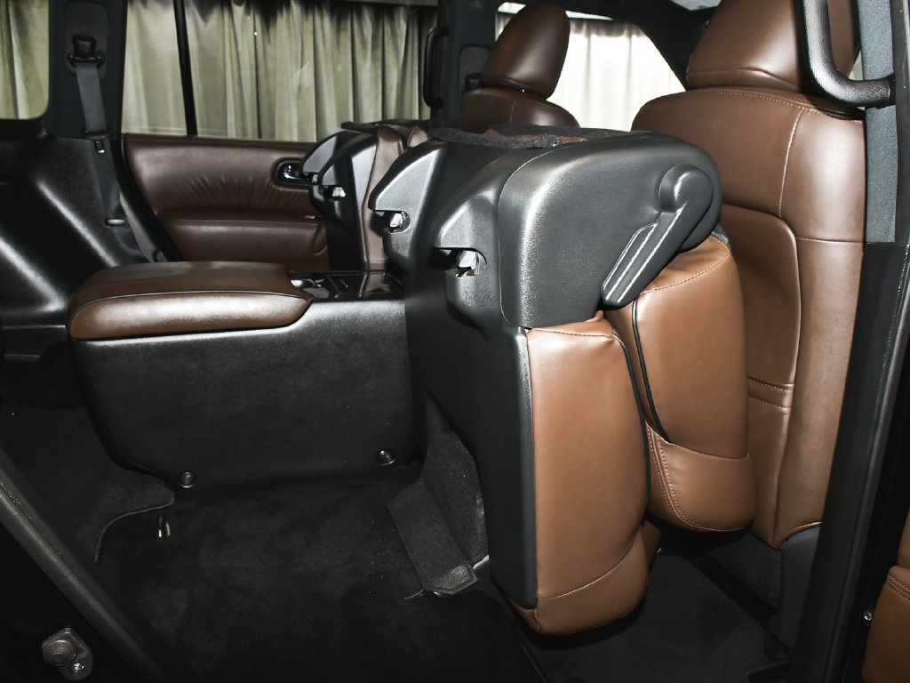 Used 2024 Nissan Armada Platinum w/ Captain's Chairs Package AWD/4WD image 57