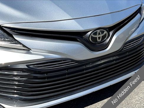 Used 2018 Toyota Camry LE FWD image 24