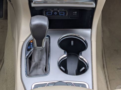 Used 2020 Jeep Grand Cherokee Overland image 24