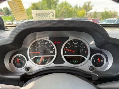 Used 2010 Jeep Wrangler Unlimited Rubicon AWD/4WD image 21