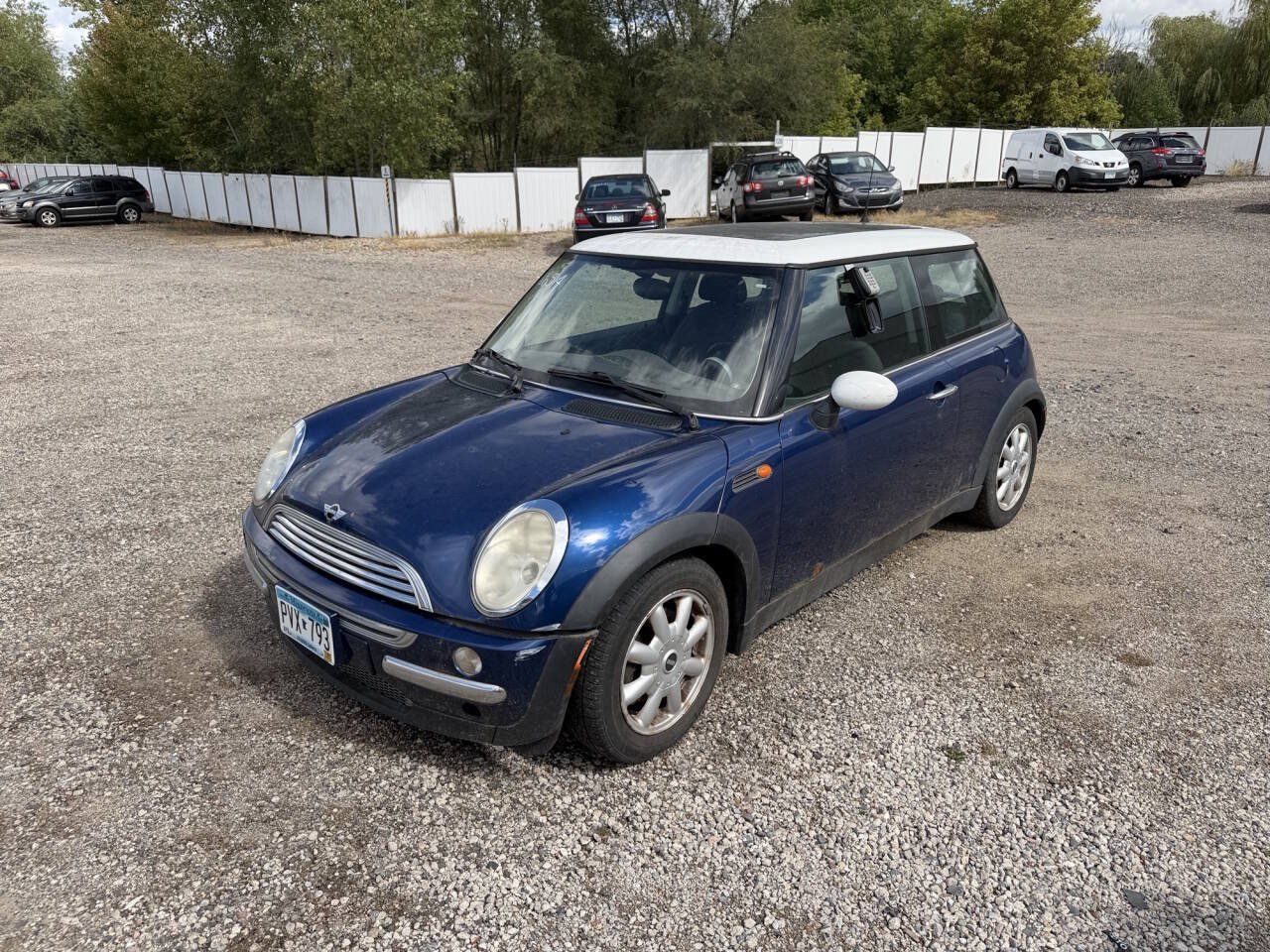 Used 2004 MINI Cooper Hardtop FWD image 1