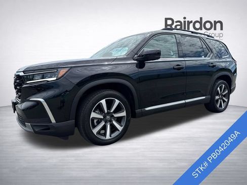 Used 2023 Honda Pilot Touring image 3