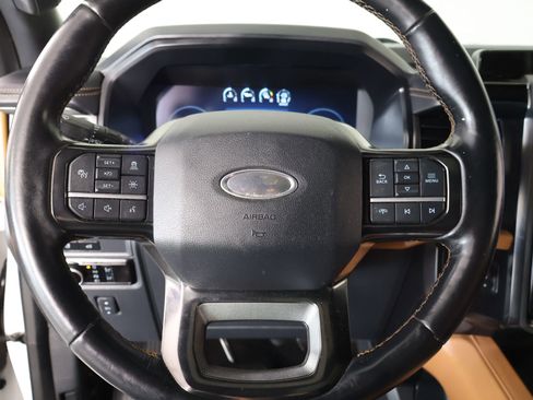 Used 2023 Ford Expedition Max Platinum AWD/4WD image 3
