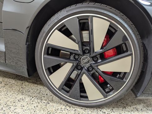 Used 2025 Audi S e-tron GT Premium Plus w/ 21" Wheel Package AWD/4WD image 9