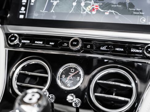 Certified 2020 Bentley Continental GT V8 AWD/4WD image 33