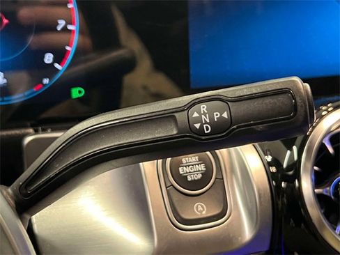 Certified 2022 Mercedes-Benz GLB 250 4MATIC image 25