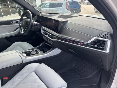 Used 2025 BMW X5 sDrive40i w/ Premium Package RWD image 12