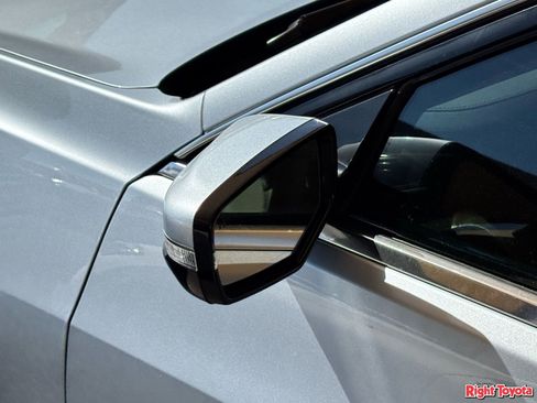 Used 2017 Cadillac CTS Luxury RWD image 9