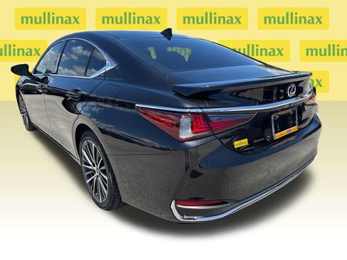 Used 2025 Lexus ES 300h w/ Premium Package FWD image 10