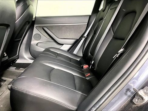 Used 2022 Tesla Model 3 Long Range AWD/4WD image 3