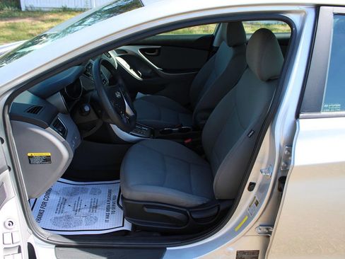 Used 2013 Hyundai Elantra GLS w/ Preferred Pkg image 15