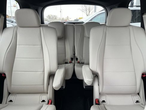 Certified 2025 Mercedes-Benz GLS 450 4MATIC image 69