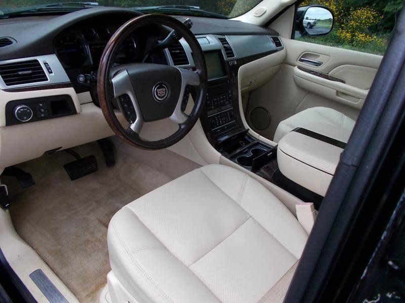 Used 2008 Cadillac Escalade 2WD image 27